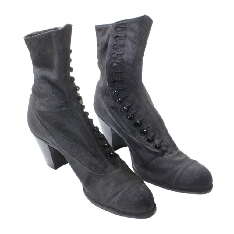 Vintage Ladies Black Button Shoes (1 of 2)