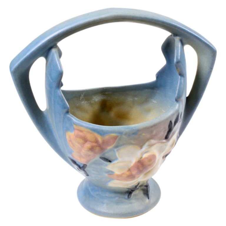 Roseville Pottery Magnolia Handled Basket (1 of 3)