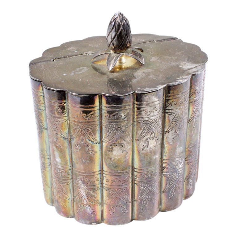 Silverplate Lidded Box (1 of 3)