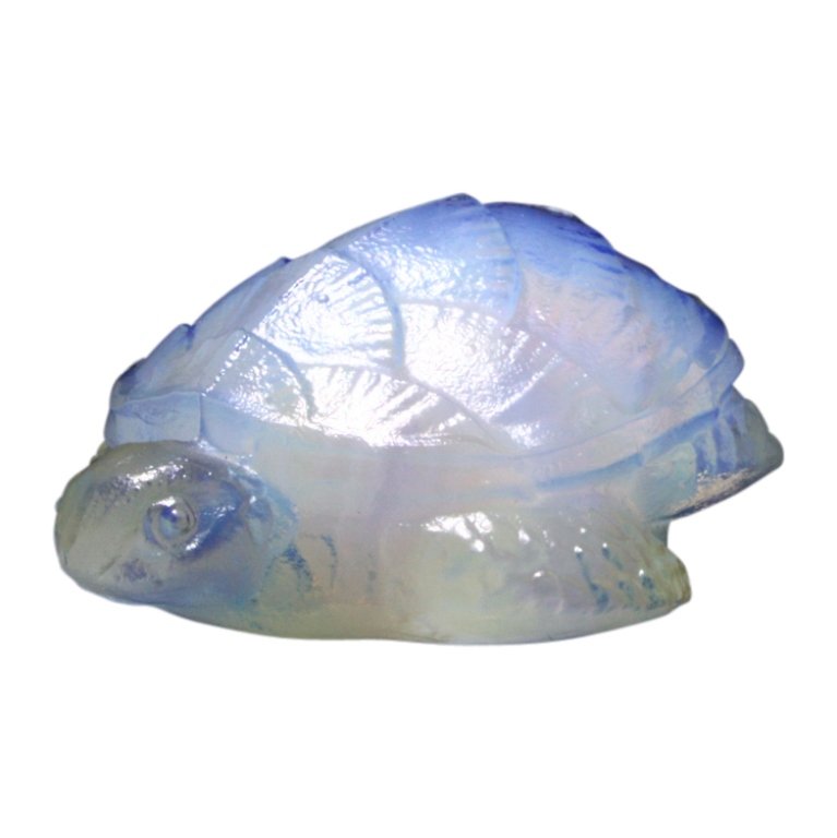 Sabino France Opalescent Glass Turtle: Est. $ 100 - 150 Sabino France Opalescent Glass Turtle. Opalescent glass turtle is .75 x 2 inches. Signed Sabino France.