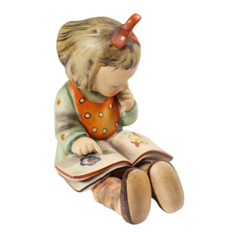 Book Worm Hummel (1 of 3)