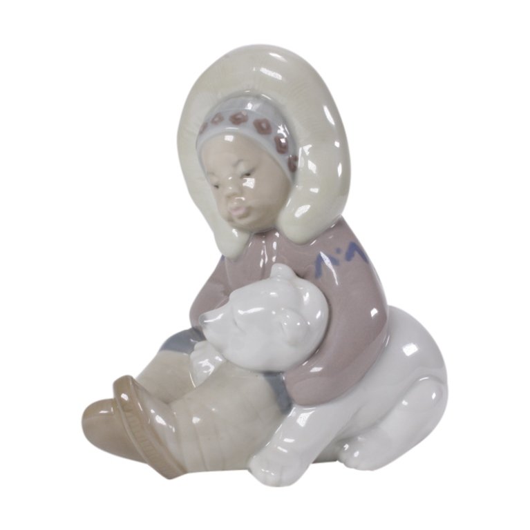 Lladro Daisa Eskimo Girl with Polar Bear Cub (1 of 3)