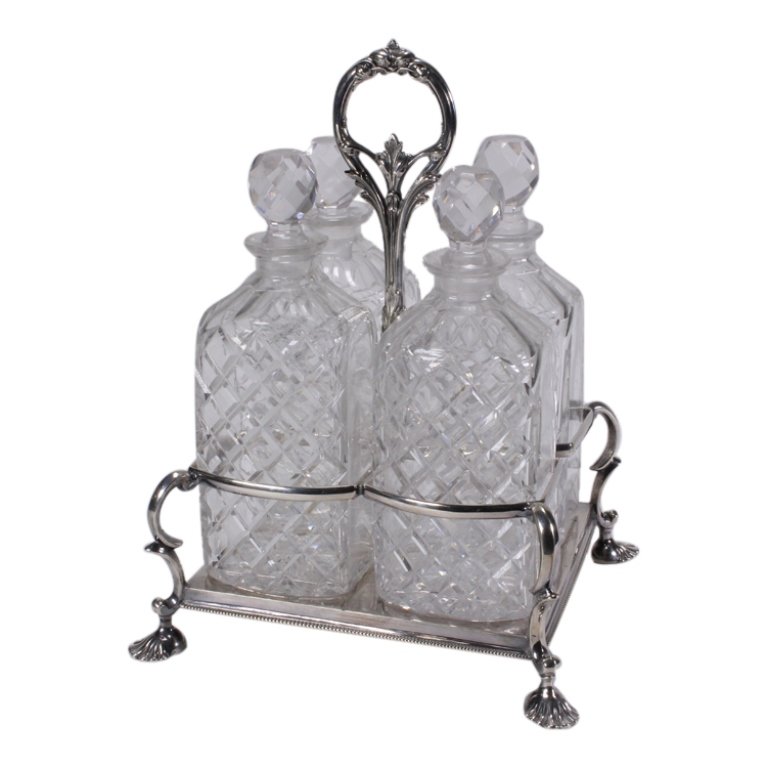 KW Co Liquor Caddy with 4 Crystal Decanters (1 of 3)