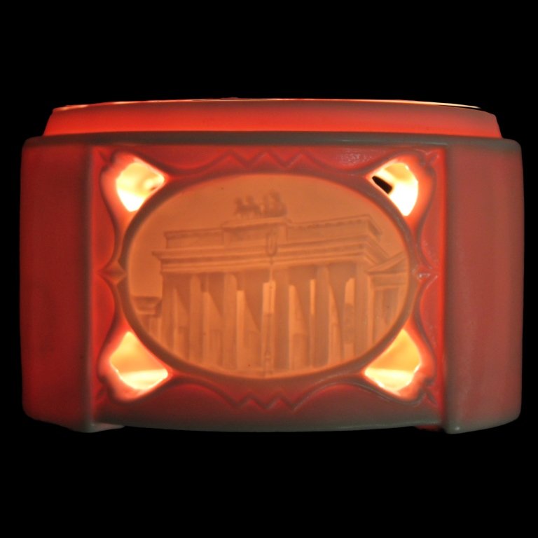 Scenes of Berlin Lithophane Tea Warmer (1 of 6)