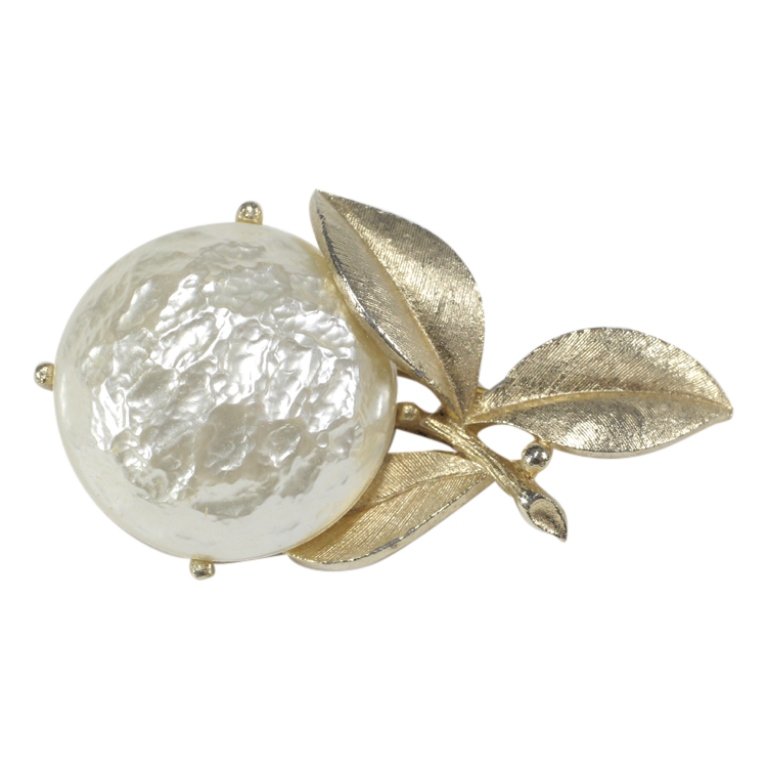 Sarah Coventry Flower Brooch (1 of 2)