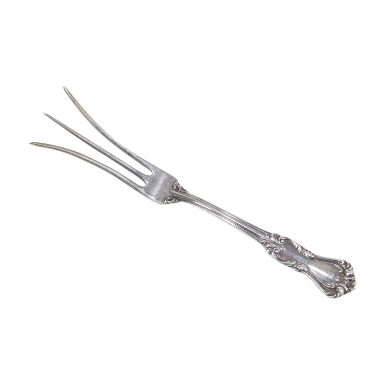 Reed & Barton Sterling Marlborough Lemon Fork: Est. $ 15 - 25 Reed & Barton Sterling Marlborough Lemon Fork. Marked Reed & Barton symbol and sterling. Fork is approx. 4.75 inches long and weighs 15.3 grams.