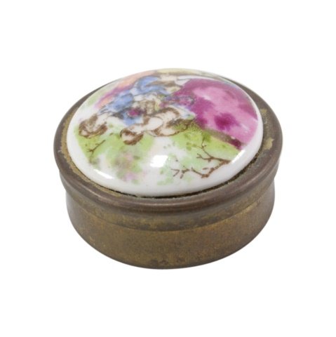 Vintage Small Figural Scene Pill Box: Est. $ 20 - 40 Vintage Small Figural Scene Pill Box. Painted figural scene. .50 inch tall x 1.25 inch diameter.