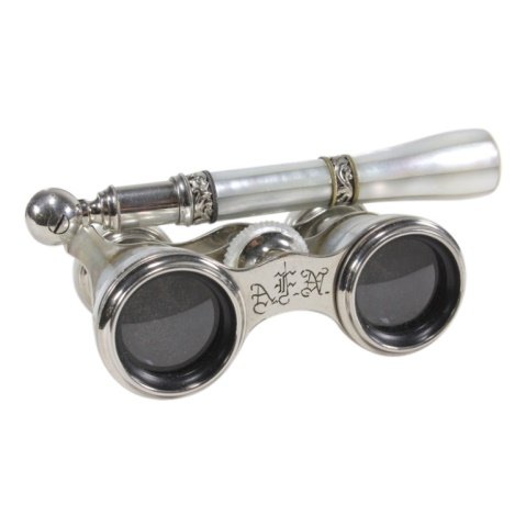 Fred Studer Mother of Pearl Opera Glasses: Est. $ 50 - 150 Fred Studer Mother of Pearl Opera Glasses. Marked Made in France Fred Studer Expressly for Waco Tex. Includes velvet bag.