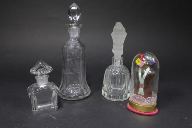 4 Antique Glass Perfume Bottles Schiaparelli (1 of 3)