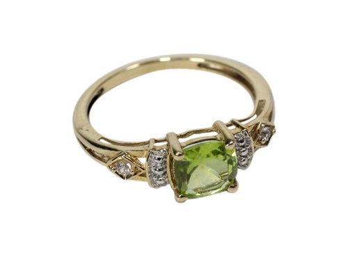 Peridot Ring in 10k Gold (1 of 2)