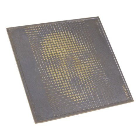 Mona Lisa Bronze Pyramid: Est. $ 25 - 75 Mona Lisa Bronze Pyramid . An approx. 9.5 X 9.5cm bronze pyramid with a base depicting an image of the Mona Lisa. Back marked YVARAL BR, No. 213\500