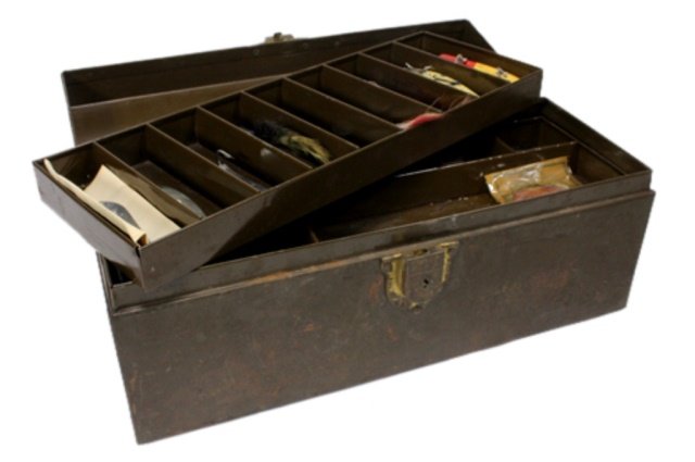 Vintage Kennedy Metal Tackle Box & Lures (1 of 3)