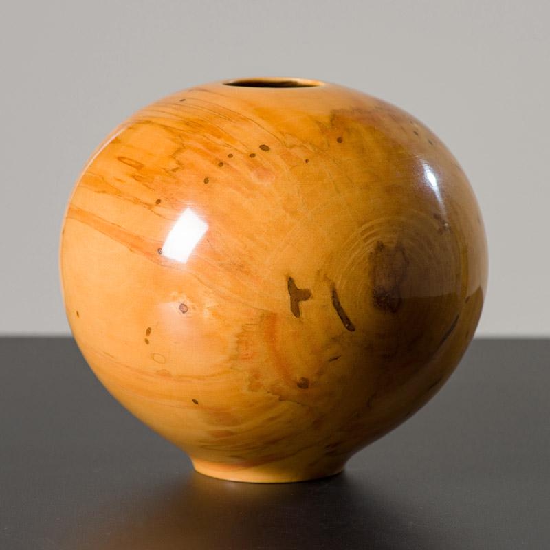Philip Moulthrop Round Ashleaf Maple Vessel: Philip Moulthrop (American, b. 1947) Round Ashleaf Maple Vessel Ashleaf maple wood 6 x 6.25 x 6.25 (in) Engraved PCM Philip C Moulthrop, base Engraved Ashleaf Maple Acer negundo and artist's number 82