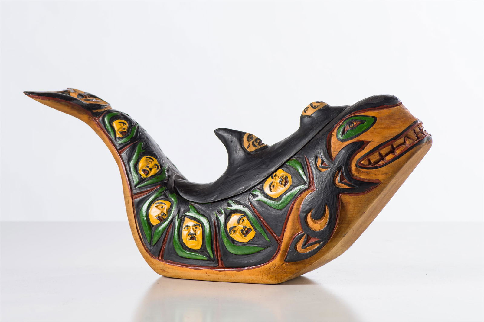 Simon Charlie Vessel with Lid (1 of 2)