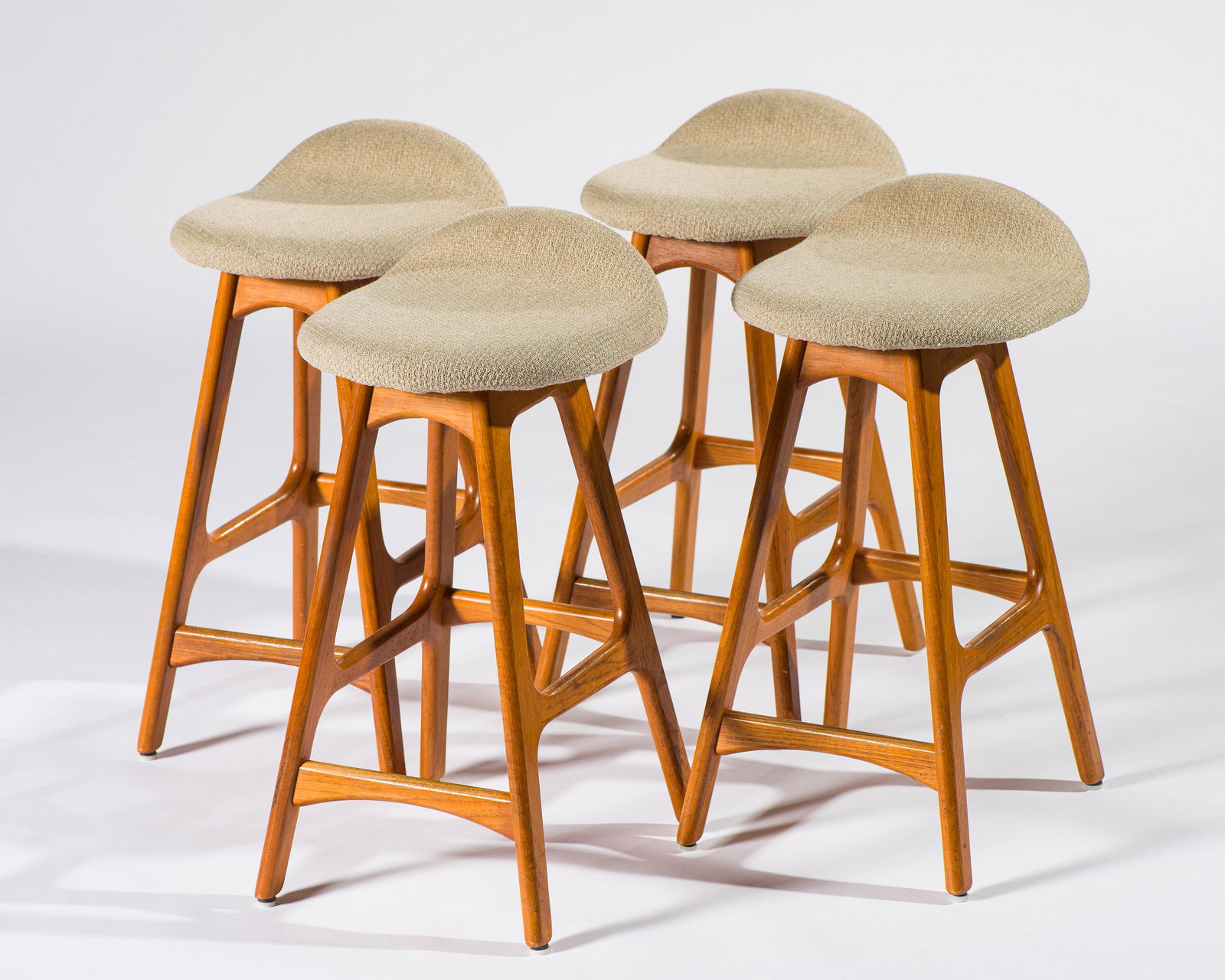 PBJ Mobler (4) Bar Stools (1 of 4)