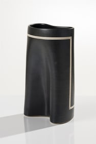 Gustavo Perez Black Sin titulo (Vase 01-26), 2001