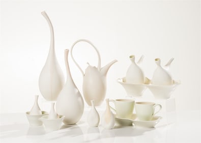 Karen Swyler White Ware Collection (16 elements)