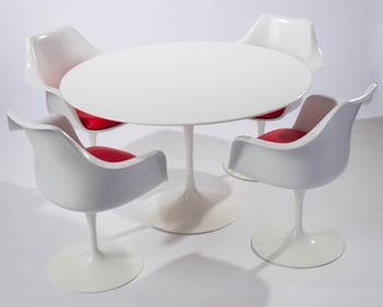Eero Saarinen (4) Swivel Tulip Armchairs and Dining Table for Knoll, 1957