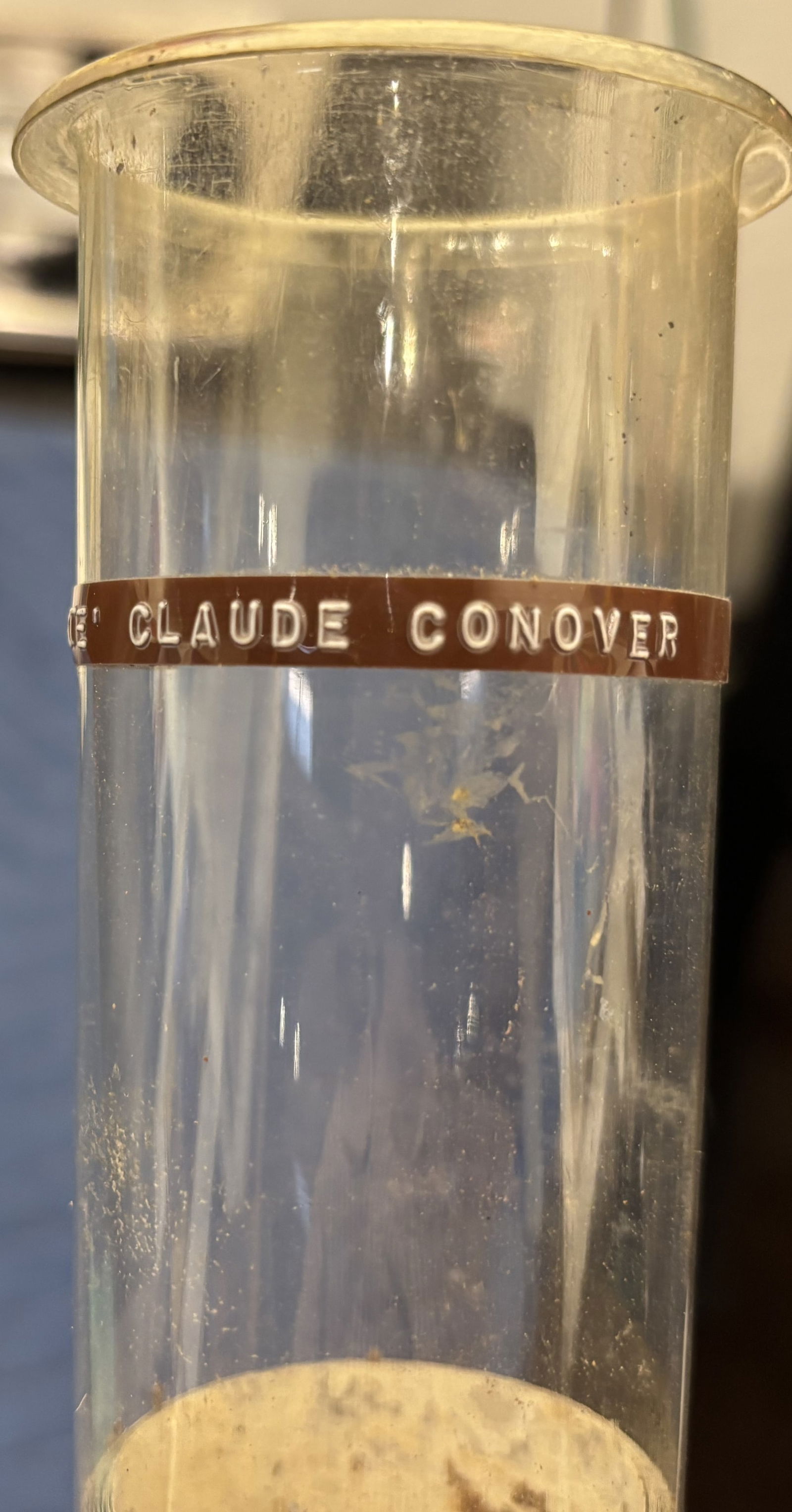 Claude Conover Pakte - 4