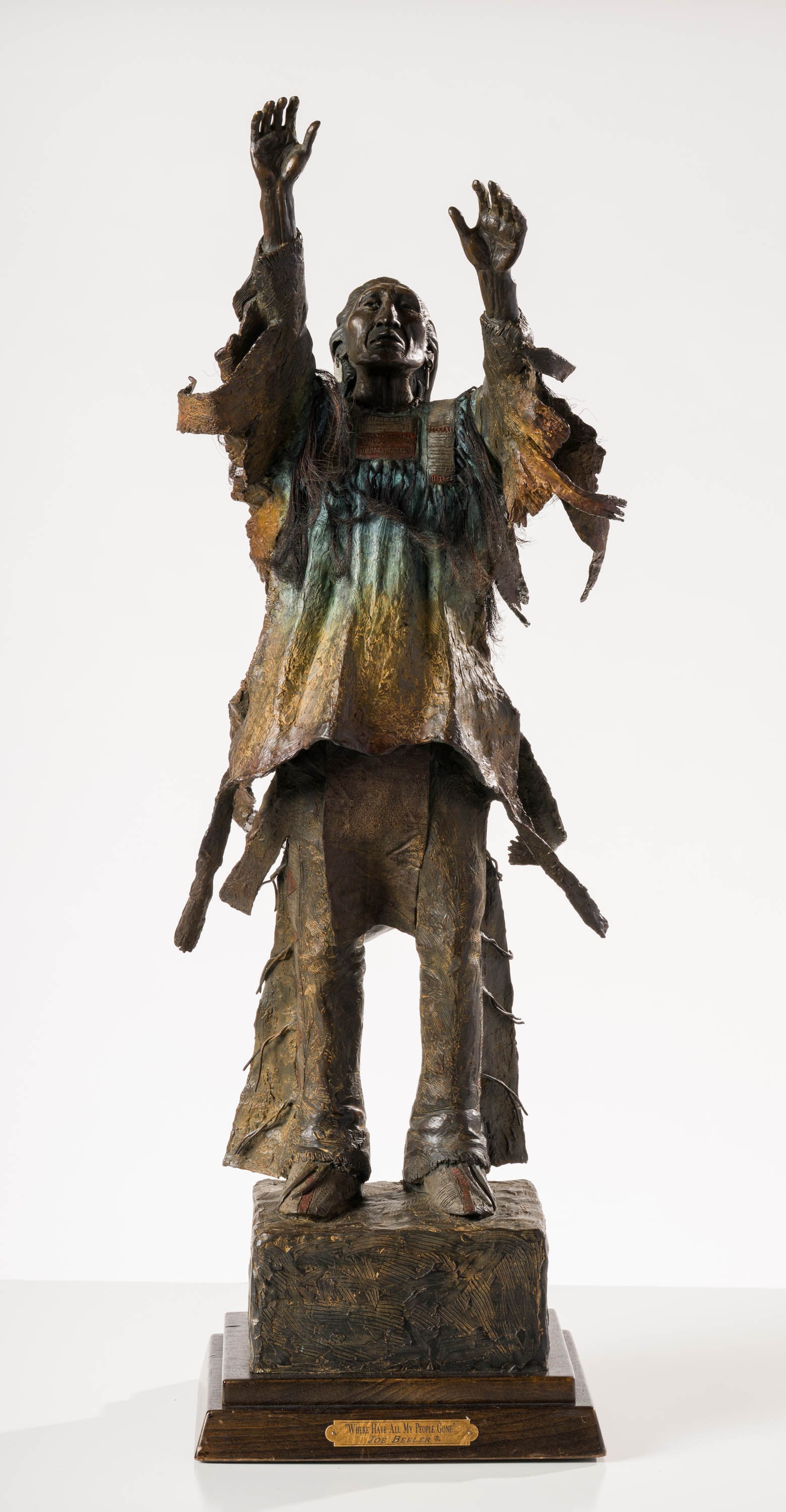 Joe Beeler Where Have My People Gone: Joe Beeler (American, 1931-2006) Where Have My People Gone Bronze on wooden plinth ed. 13 of 45 40 x 14.5 x 19 (in) Incised Joe Beeler CA, base $3,000 - $5,000 Dimensions include the plinth. Plinth me