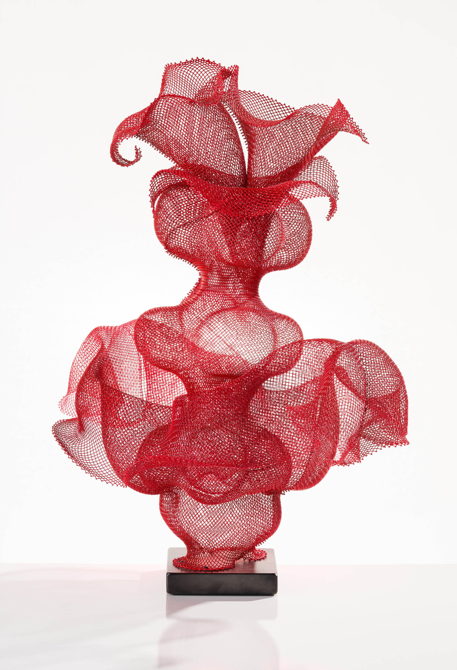Eric Boyer Chalice, 2018: Eric Boyer (American, 1960-2026) Chalice, 2018 Steel wire mesh with powder coating on wood plinth 28.75 x 22.5 x 16 (in) Initialed and dated EB 2018, bottom of plinth Dimensions reflect the entire wor