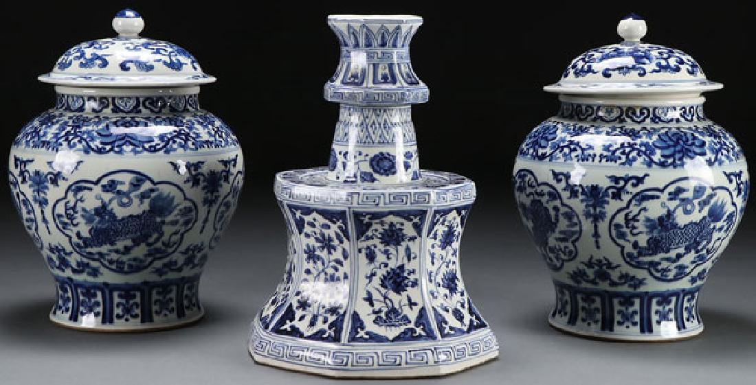 3 MING STYLE CHINESE BLUE & WHITE PORCELAIN (1 of 4)