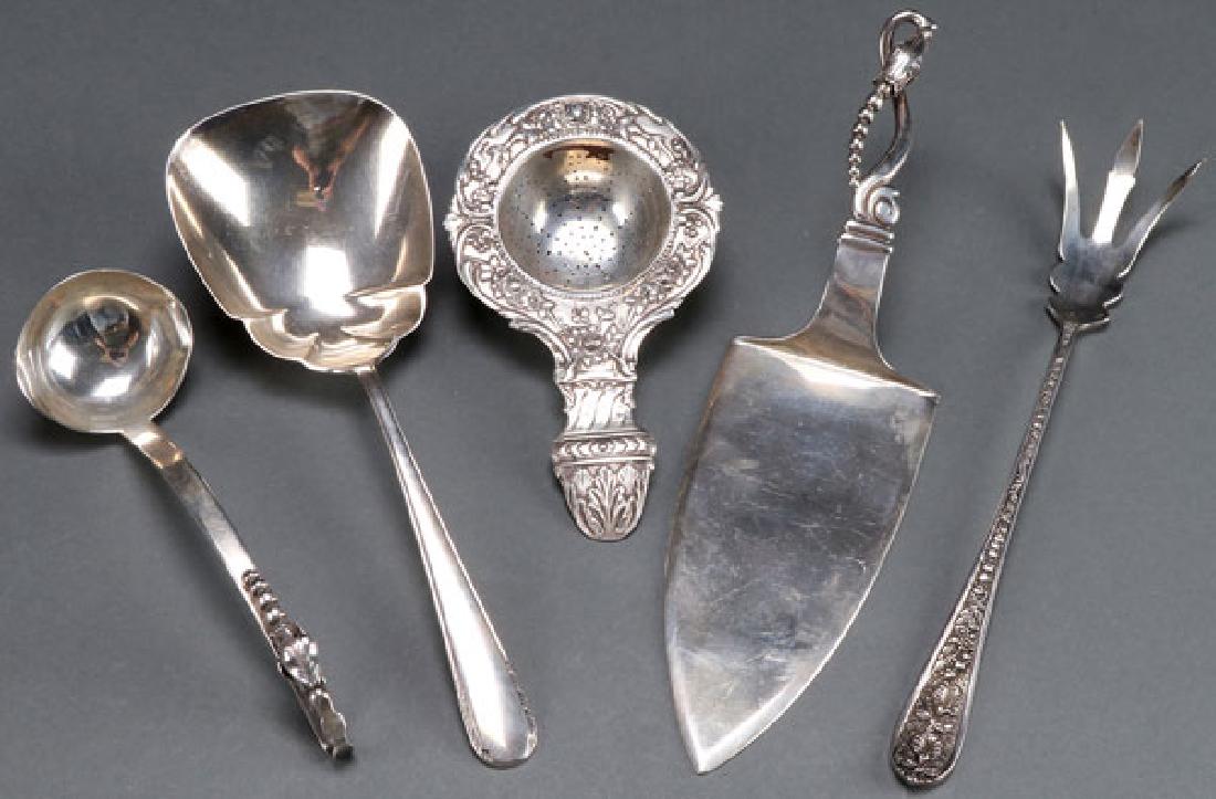 A FIVE PIECE GROUP OF STERLING SILVER TABLEWARES (1 of 1)