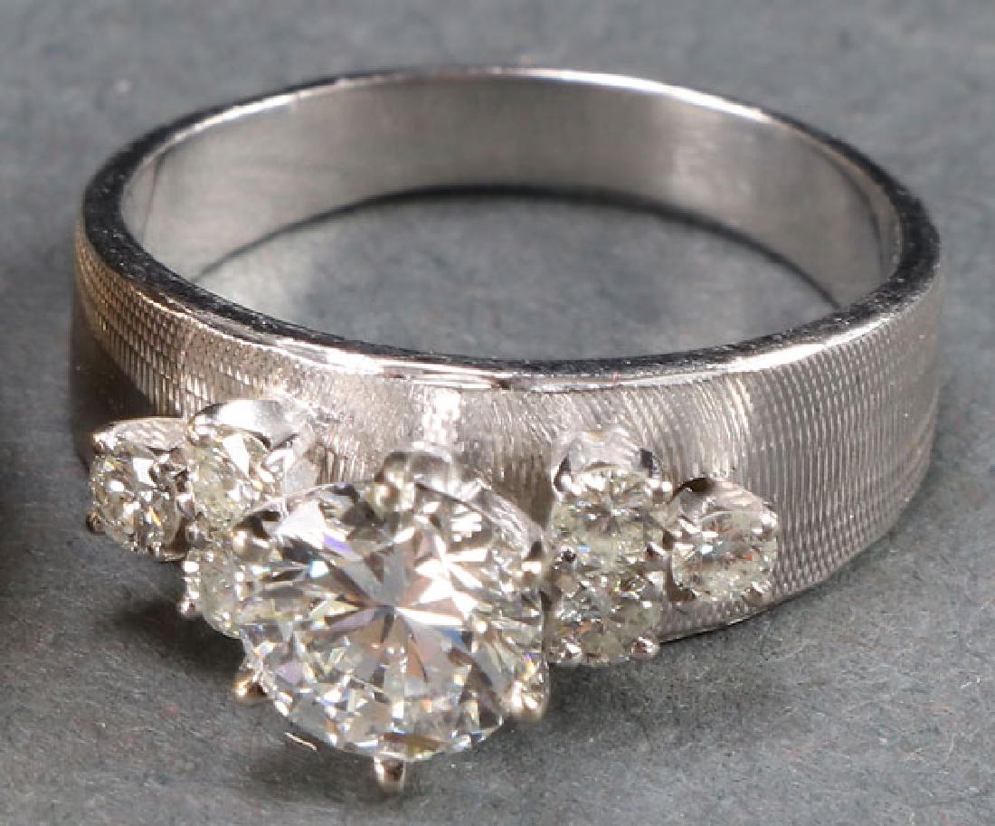 A LADIES 14KT GOLD AND DIAMOND RING, CONTEMPORARY (1 of 1)