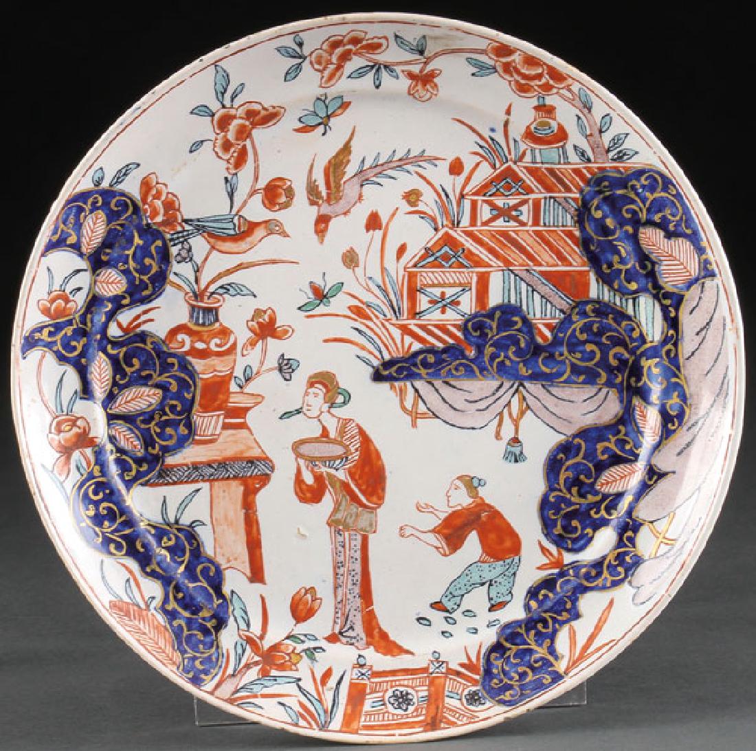 A RARE DUTCH DELFT DORE CHINOISERRE PLATE (1 of 2)