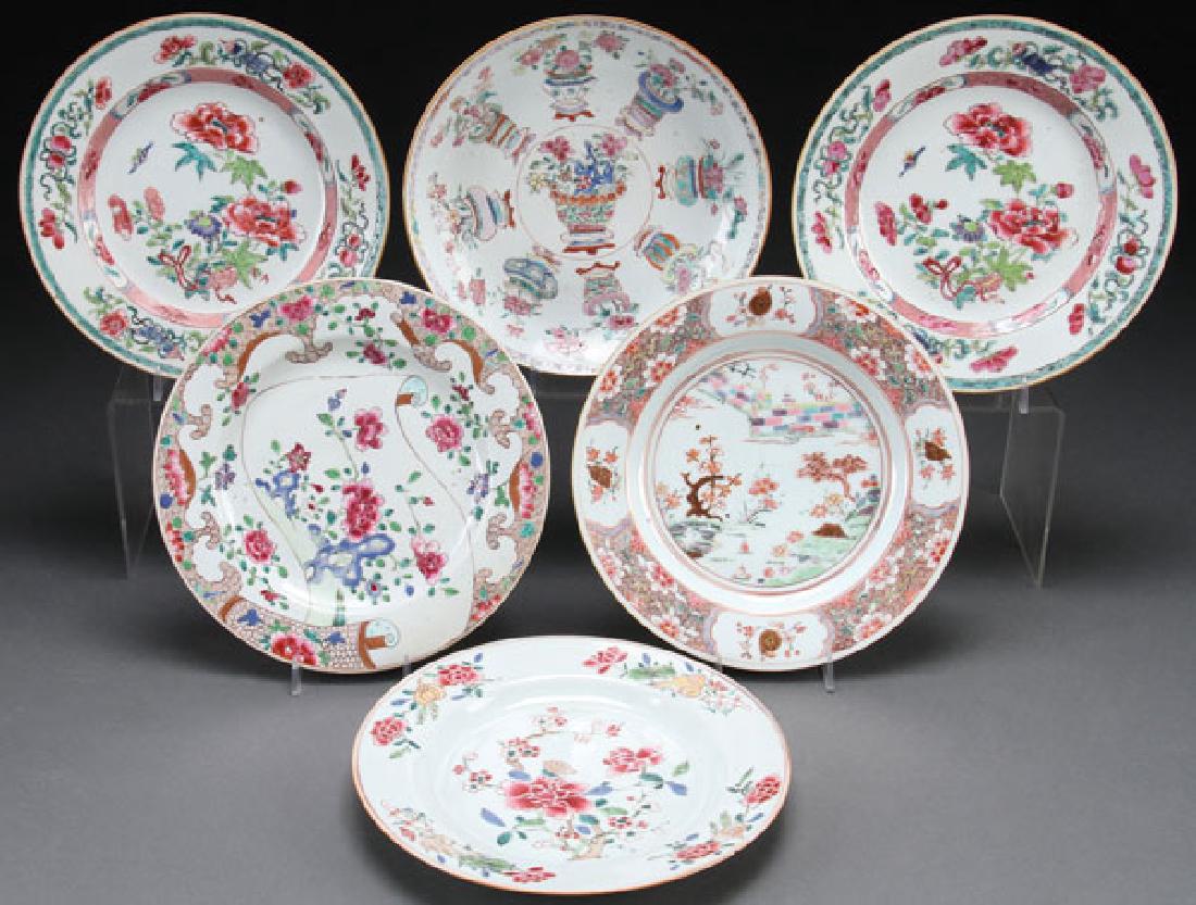 A GROUP OF SIX CHINESE EXPORT FAMILLE ROSE PLATES (1 of 7)