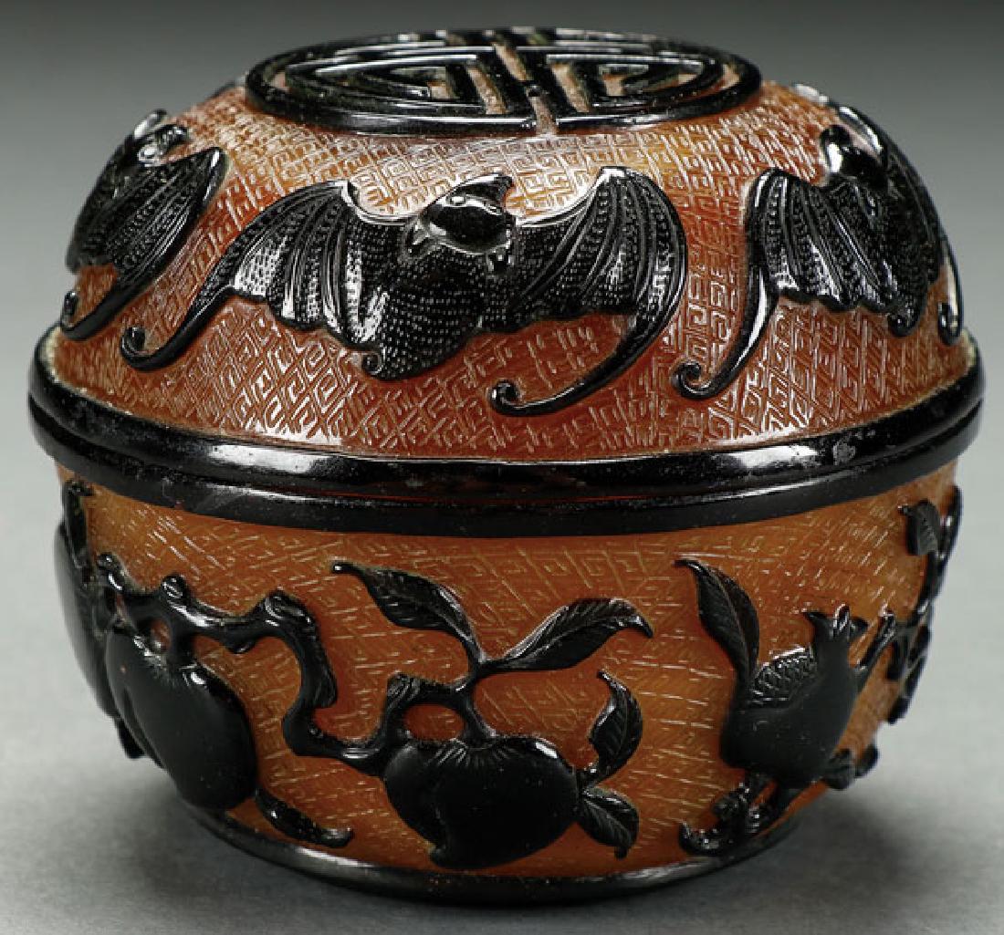 A  FINE CHINESE PEKING GLASS CARVED OVERLAY JAR (1 of 1)