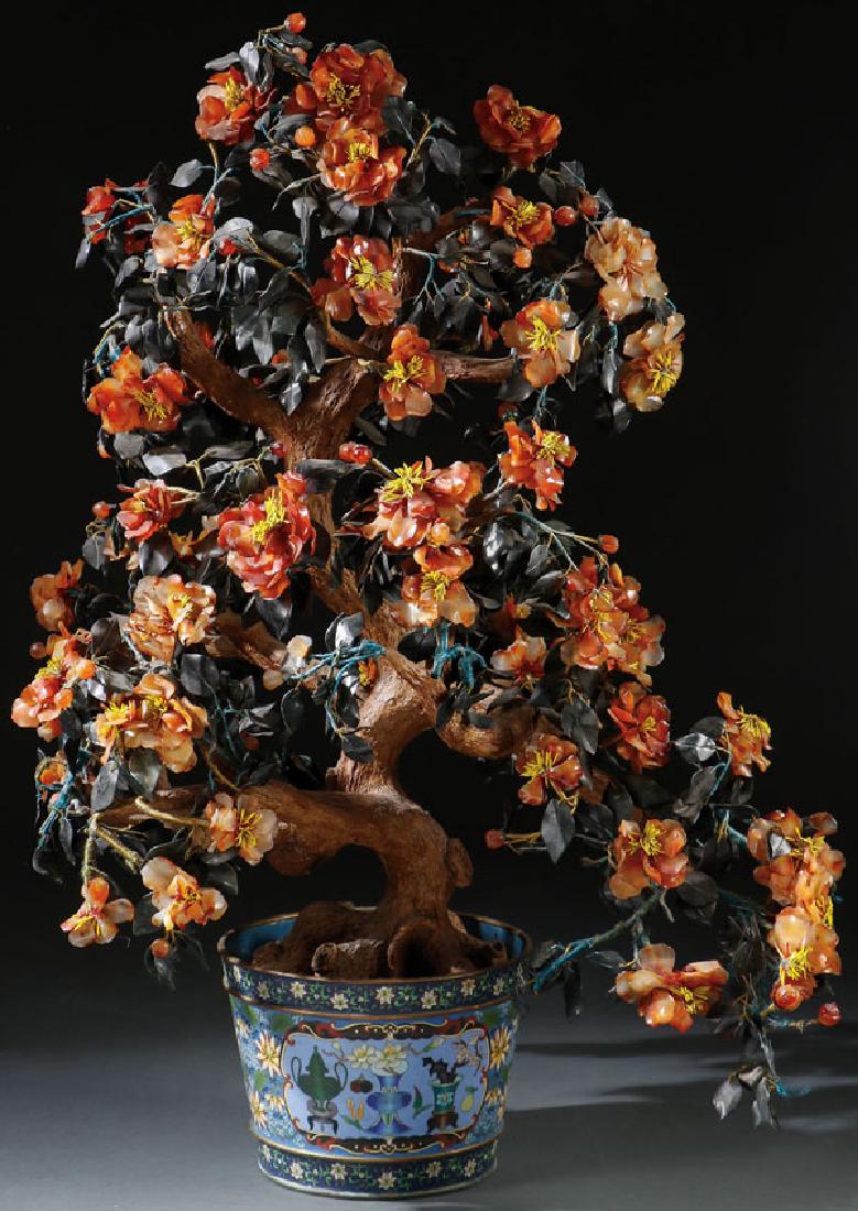 A LARGE AND IMPRESSIVE CHINESE CARVED JADE (1 of 5)