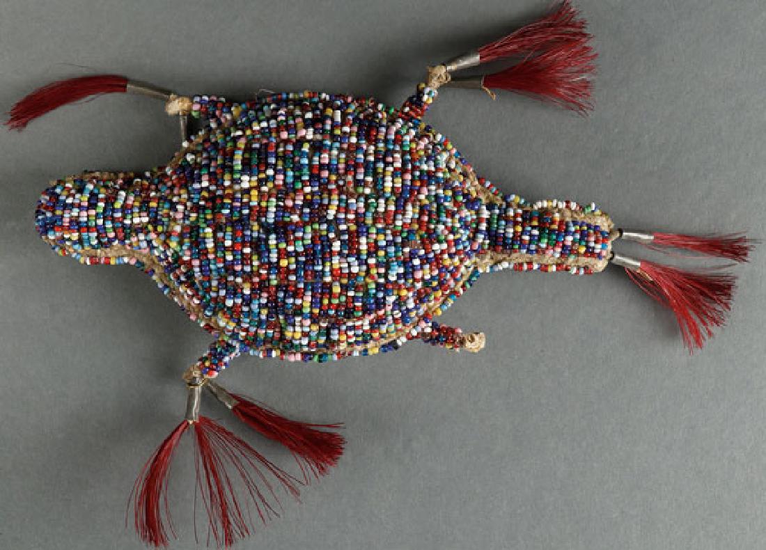 A GOOD SIOUX BEADED HIDE TURTLE EFFIGY FETISH (1 of 2)