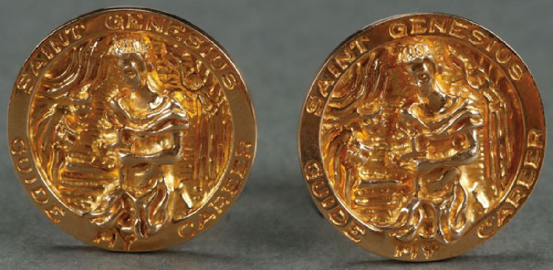 A PAIR OF CELEBRITY OWNED 14K GOLD CUFF LINKS (1 of 1)