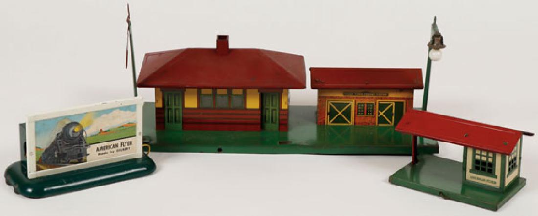 THREE PIECE GILBERT AMERICAN FLYER STATION SET (1 of 1)