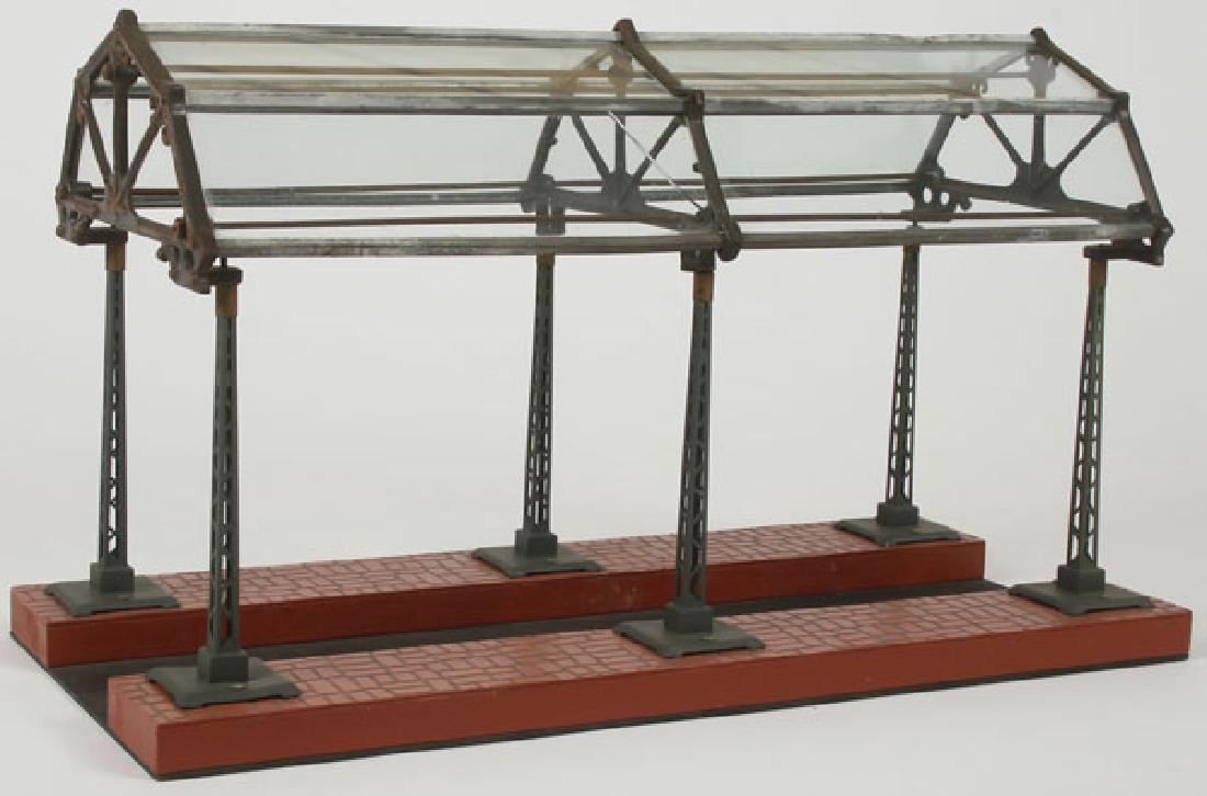 A RARE IVES #121 GLASS AND CAST IRON DOME (1 of 1)