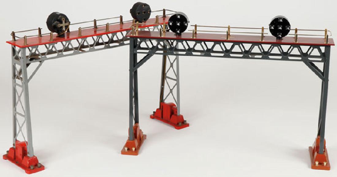 A VINTAGE LIONEL #44N SIGNAL BRIDGE, PREWAR (1 of 1)