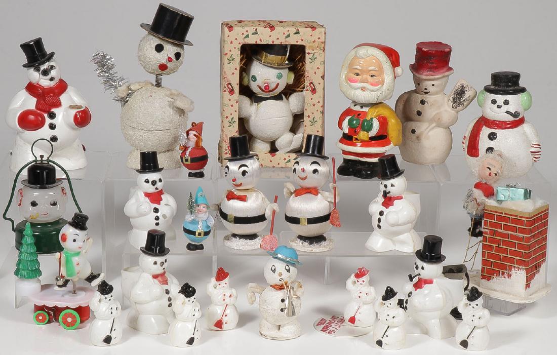 24 VINTAGE CHRISTMAS SNOWMEN & MORE: 24 VINTAGE CHRISTMAS SNOWMEN & MORE. Comprising an interesting and diverse lot of mostly snowmen figures including a Japanese Frosty Snowman in original box, a "Made in Germany" marked fuzzy s