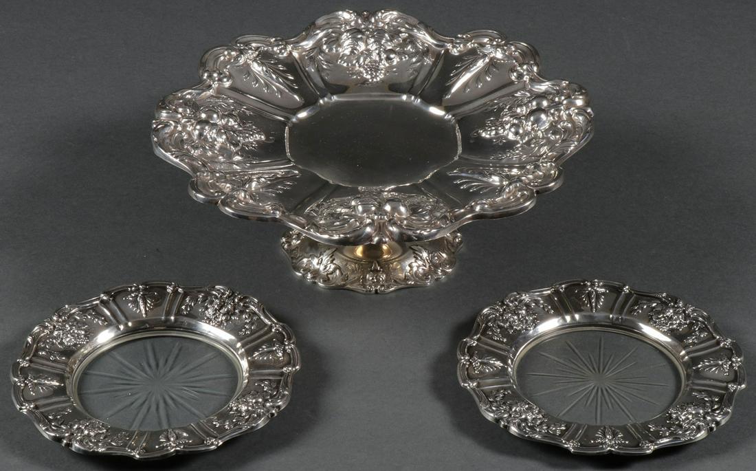 REED & BARTON FRANCIS I: REED & BARTON FRANCIS I. Comprising a tall compote, diameter 11.5 inches, and two Francis I Lemon trays with cut glass inserts, diameter 7 inches each. Weight of compote 24 troy ounces. SHIPPING NOTIC