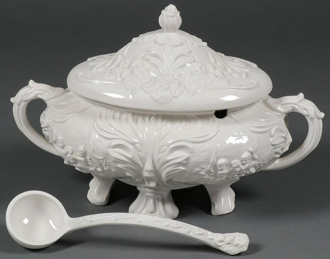 VINTAGE CERAMIC TABLEWARE: VINTAGE CERAMIC TABLEWARE. A circular lobed form lidded tureen together with ladle, marked Booths "Real Old Willow" together with a reticulated square-form lidded Italian white glazed pedestaled compo