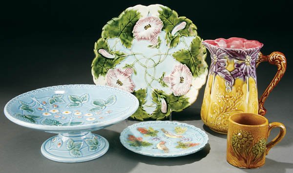 A 5 PIECE GROUPING OF MAJOLICA, 20th century, inc