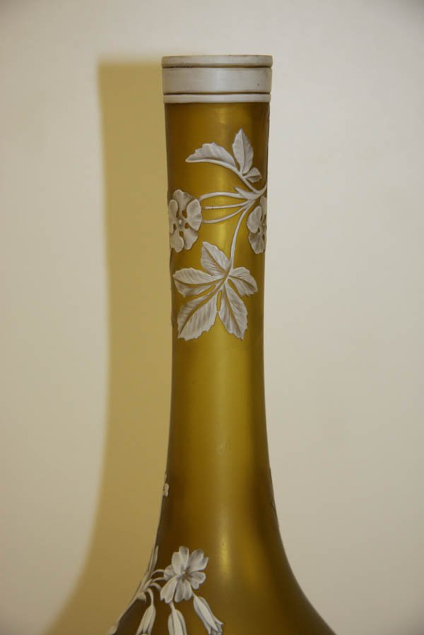A GOOD WEBB ENGLISH CAMEO VASE, circa 1890, bulbo - 5
