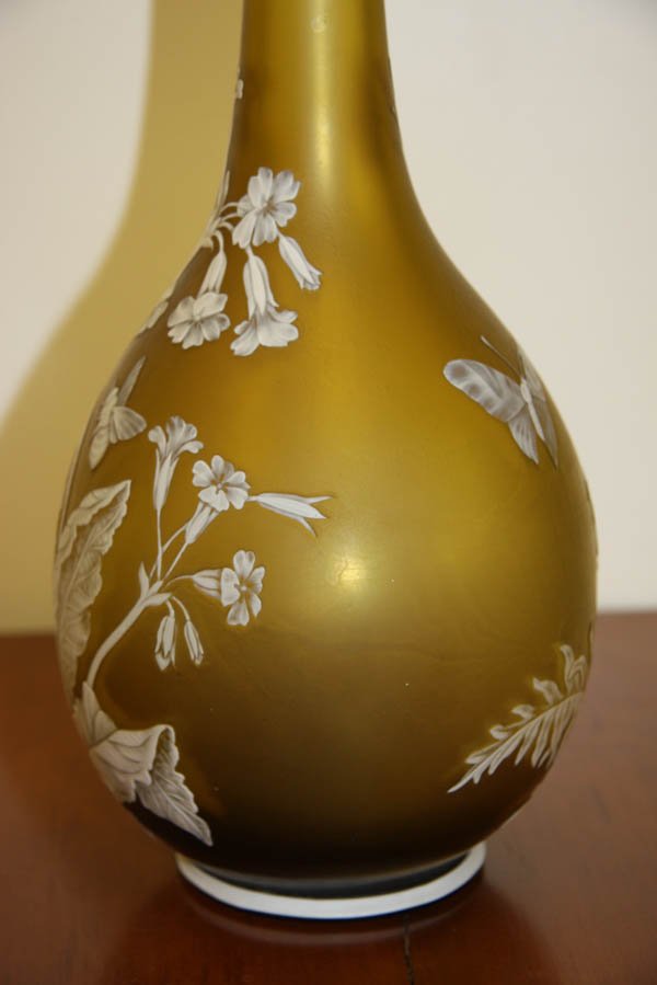 A GOOD WEBB ENGLISH CAMEO VASE, circa 1890, bulbo - 6