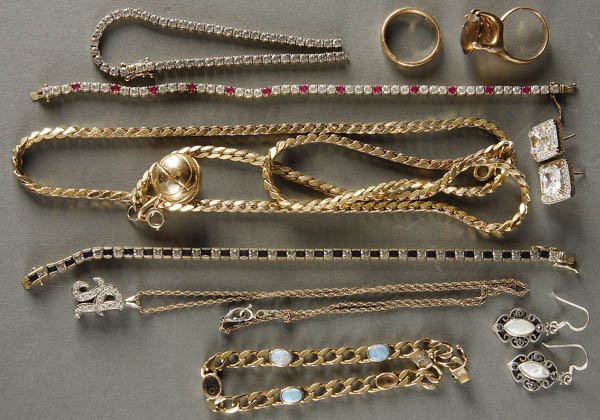 14KT GOLD JEWELRY LOT 20th century, comprising a