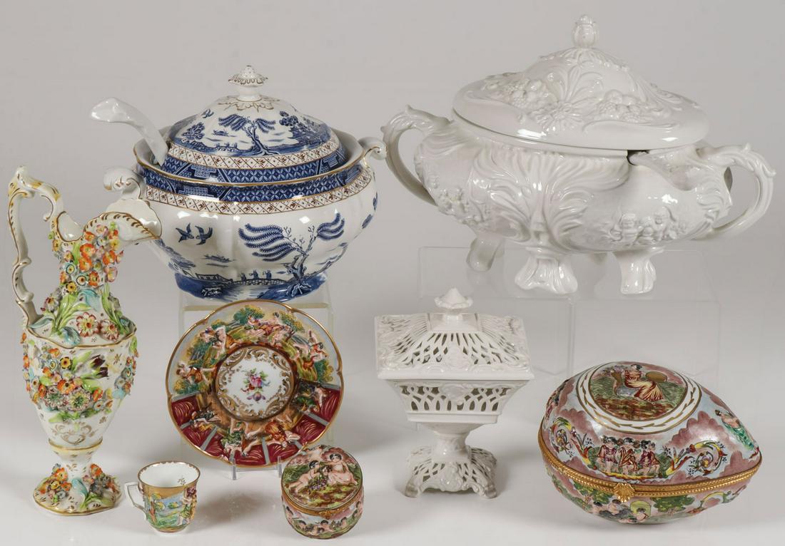 VINTAGE MIXED PORCELAIN & CERAMICS: VINTAGE MIXED PORCELAIN & CERAMICS. Comprising a large white lidded tureen with ladle marked Made in Italy and a circular lobed form lidded tureen with ladle marked Booths "Real Old Willow" and a whit