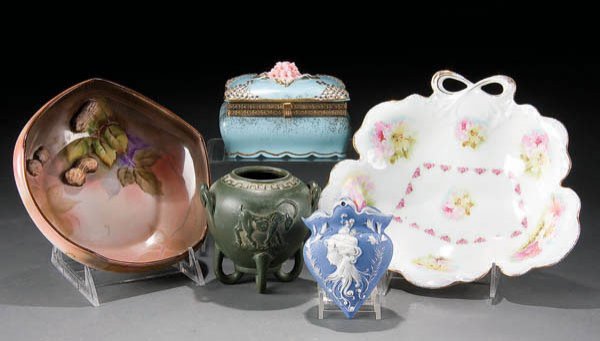 5-PC DECORATIVE VINTAGE PORCELAIN & POTTERY GROUP: 5-PC DECORATIVE VINTAGE PORCELAIN & POTTERY GROUP including a Noritake nut bowl, Jasper posy vase and other items. Estimate $50-$100