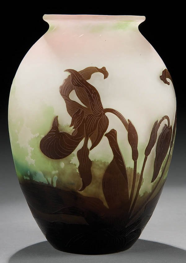 A GALLE FRENCH CAMEO GLASS VASE circa 1900, ovoid