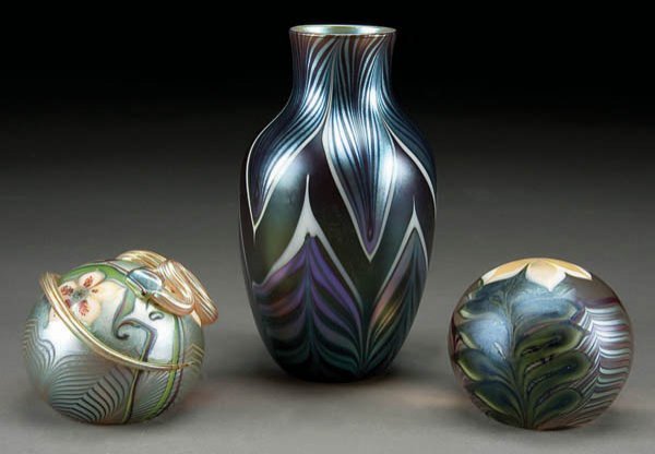 AN ORIENT AND FLUME ART GLASS VASE late 20th cent: AN ORIENT AND FLUME ART GLASS VASE late 20th century together with a pair of Orient and Flume art glass paperweights with floral design. Height 6.5 inches. Estimate $100-$150