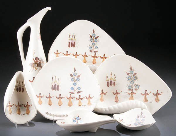 MARC BELLAIRE ''KASHMIR'' ART POTTERY GROUP, mid: MARC BELLAIRE ''KASHMIR'' ART POTTERY GROUP, mid 20th century, six pieces various free form shape trays and an 18 inch ewer. Estimate $100-$150