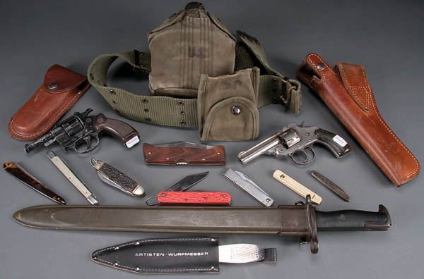 A U.S. WWII AND LATER 17 PIECE MISCELLANEOUS GROU: A U.S. WWII AND LATER 17 PIECE MISCELLANEOUS GROUP LOT including a 45 dated canteen, a 43 dated ''UFH'' marked 16 inch M1903/MK1 bayonet in USN marked scabbard, a Vietnam-era pistol belt, canteen carr